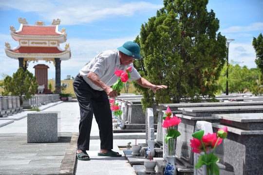 Thầm lặng canh ‘giấc ngủ’ cho hàng nghìn liệt sĩ