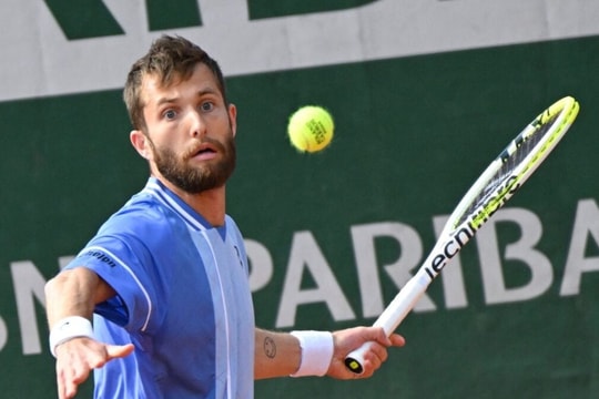 Daniil Medvedev vs Corentin Moutet: Liệu "Ngựa ô" Moutet có viết tiếp cổ tích