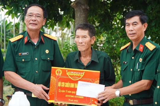 Hội Cựu chiến binh thành phố Đà Nẵng thăm, tặng quà thương bệnh binh