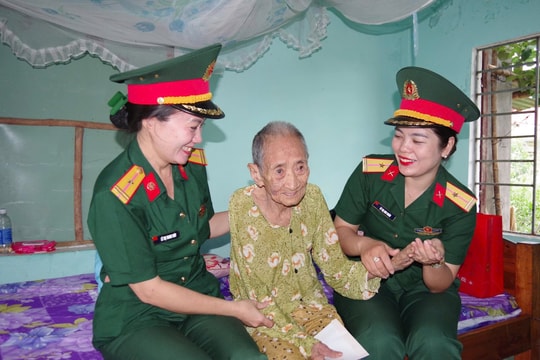 Ấm áp bữa cơm "Ngày con về"