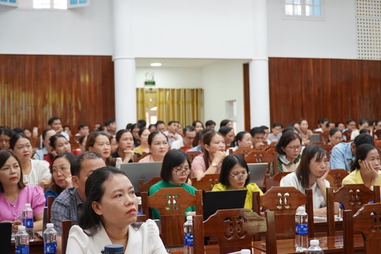 Bồi dưỡng kiến thức chuyển đổi số, kỹ năng số cho cán bộ, công chức