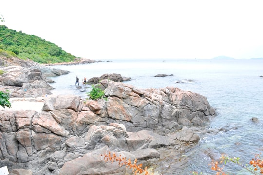 Hoang sơ Ghềnh Bàng