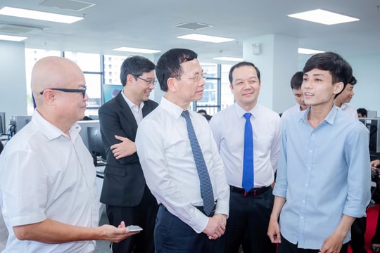 Trụ cột phát triển mới