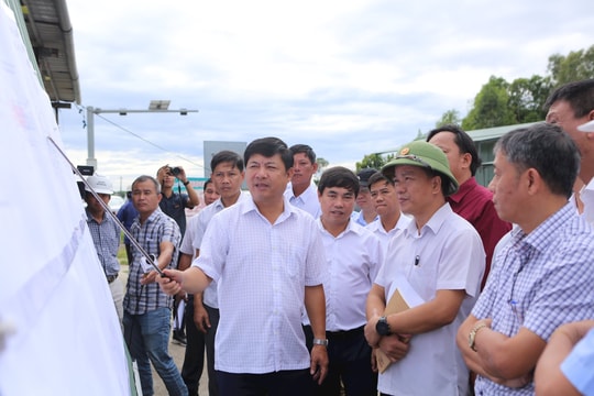 Vững bước dưới cờ Đảng, dựng xây thành phố tương lai