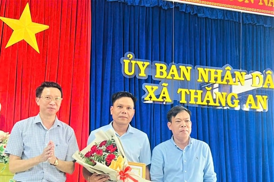 Xã Thăng An khen thưởng công dân dũng cảm cứu người đuối nước