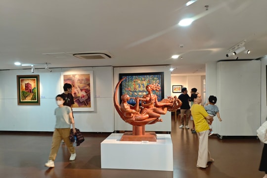Nghệ thuật gõ cửa đời sống