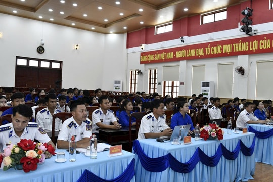 Hải đoàn 21 tổ chức tập huấn phong trào “bình dân học vụ số” và ứng dụng trí tuệ nhân tạo trong công tác đoàn