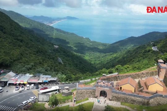 Khám phá cung đường Đèo Hải Vân