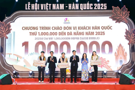 Đà Nẵng chào đón khách Hàn Quốc thứ 1 triệu trong năm 2025
