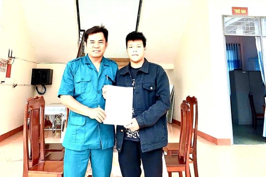 Thanh niên Thu Bồn viết đơn tình nguyện nhập ngũ