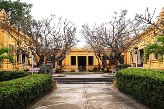 Tầm nhìn Hồ Nghinh