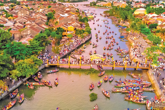 Bình yên sóng nước