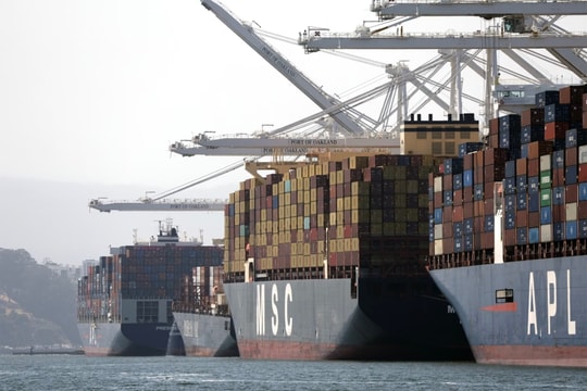 Kinh tế thế giới “thở nhẹ” giữa bão thuế quan