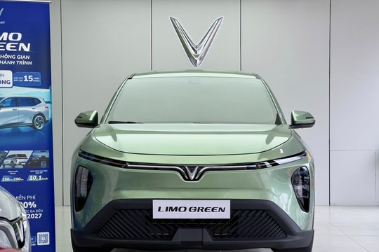 Tân binh "MPV quốc dân" VinFast Limo Green ra mắt, đã thiết lập kỷ lục bán hàng