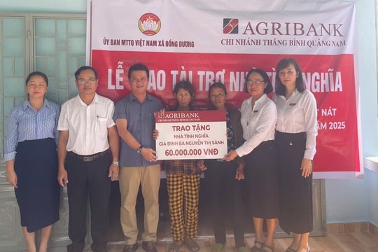 Agribank Chi nhánh Thăng Bình hỗ trợ 300 triệu đồng xây dựng 5 ngôi nhà tình nghĩa