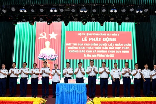 Phát động đợt thi đua cao điểm ngăn chặn khai thác IUU tại miền Trung