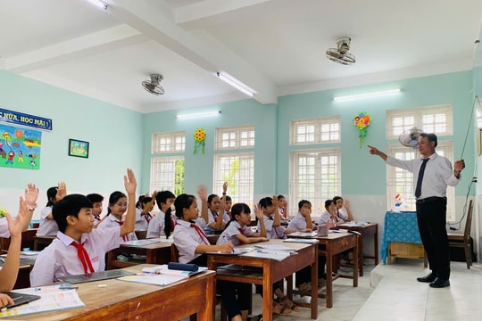 Phân cấp quản lý giáo dục: Nâng cao năng lực công chức quản lý giáo dục cấp xã