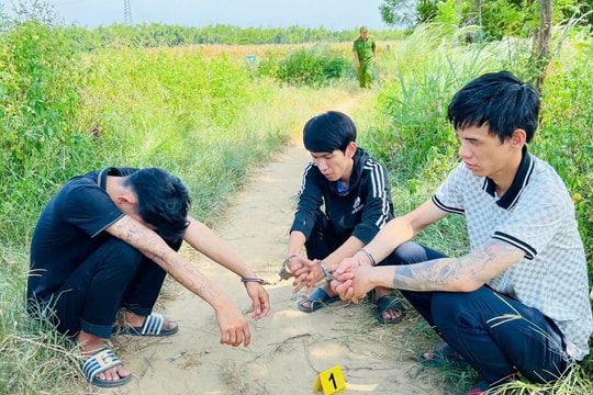 Công an xã Gò Nổi bắt giữ nhiều đối tượng mua bán, sử dụng ma túy