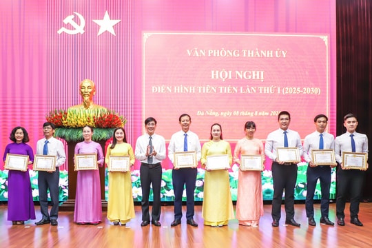 Văn phòng Thành ủy Đà Nẵng phát động phong trào thi đua yêu nước, quyết tâm hoàn thành xuất sắc các nhiệm vụ trọng tâm