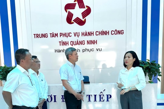 Lãnh đạo thành phố Đà Nẵng trao đổi, học tập kinh nghiệm với tỉnh Quảng Ninh về mô hình Trung tâm Phục vụ hành chính công một cấp