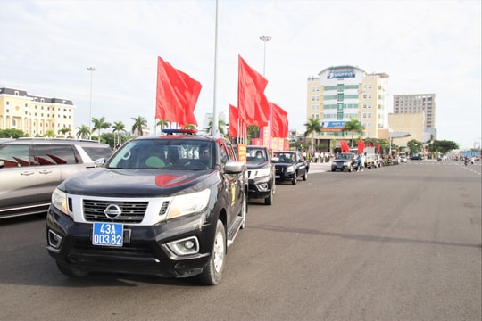 Phường Hòa Cường ra quân bảo đảm trật tự đô thị