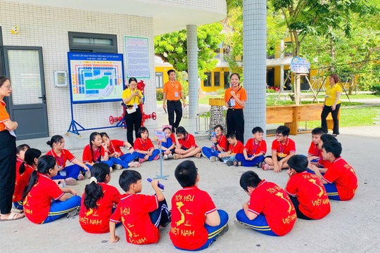 Sôi động trại hè “Đi tìm nguồn cội”