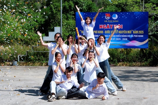 Hơn 100 cán bộ đoàn, thanh niên xã Phú Ninh tập huấn ứng dụng AI nâng cao kỹ năng số