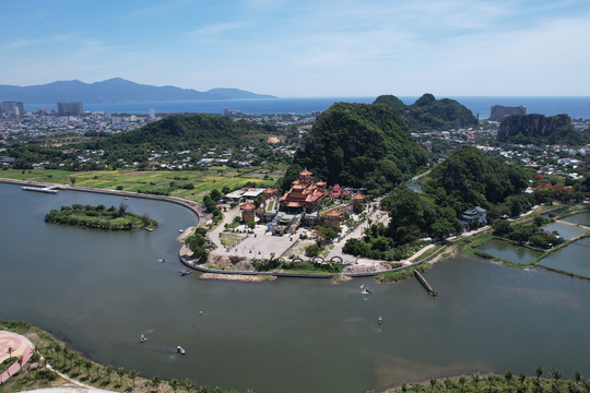 Phát triển du lịch gắn với không gian văn hóa ven sông