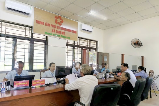 Kiện toàn số lượng, nâng chất lượng cán bộ cơ sở: Nhận diện thực trạng thừa - thiếu