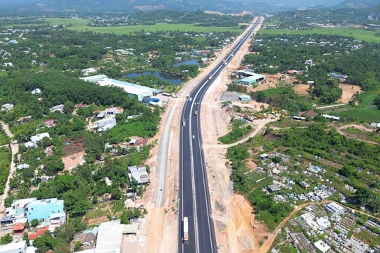 Toàn cảnh cao tốc Hòa Liên - Túy Loan trước ngày thông xe tuyến chính