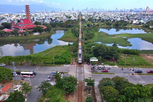 Da Nang selects contractor for pre-feasibility study of LRT system project