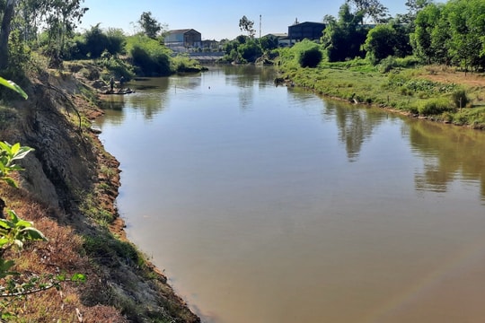 Xã Chiên Đàn nghiêm cấm khai thác đất nguyên liệu, cát xây dựng trái phép