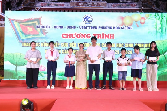 Phường Hòa Cường trao gần 60 suất học bổng cho học sinh, sinh viên nghèo vượt khó
