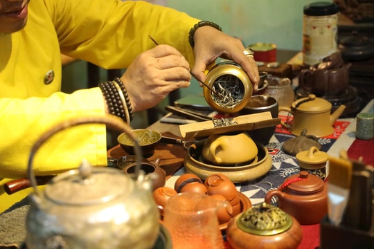 Sớm mai pha một ấm trà