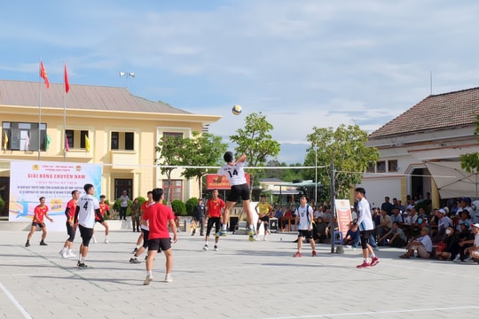 Phường Bàn Thạch tổ chức giải bóng chuyền kỷ niệm Ngày truyền thống Công an nhân dân