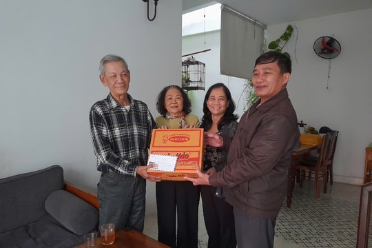 Đảng viên đồng hành, an sinh bền vững