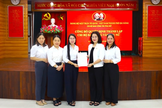 Công bố quyết định thành lập Chi bộ Ban Công tác Phụ nữ thành phố Đà Nẵng