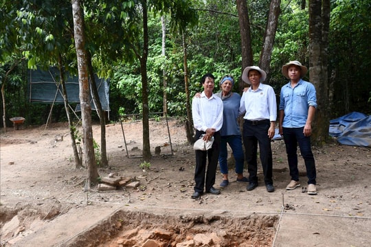 Thì thầm cùng những nền văn minh