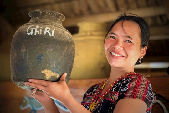 “Phác thảo” văn hóa miền núi qua câu chuyện giao thoa