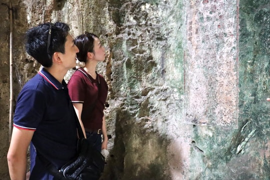 Mở cánh cửa bảo tồn di sản tư liệu