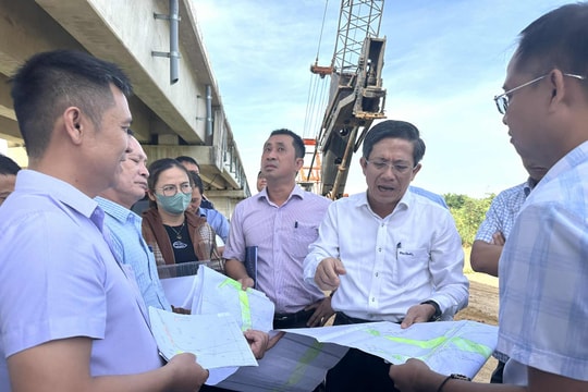 Cần đẩy nhanh tiến độ giải phóng mặt bằng dự án cầu Tam Tiến