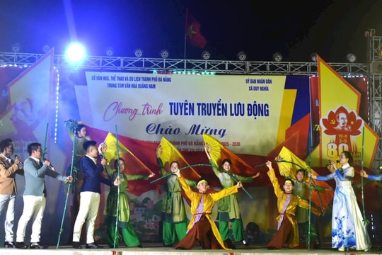 Tuyên truyền lưu động về cơ sở