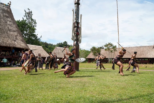 Xã Tây Giang sôi nổi hoạt động văn hóa, thể thao chào mừng Quốc khánh 2/9