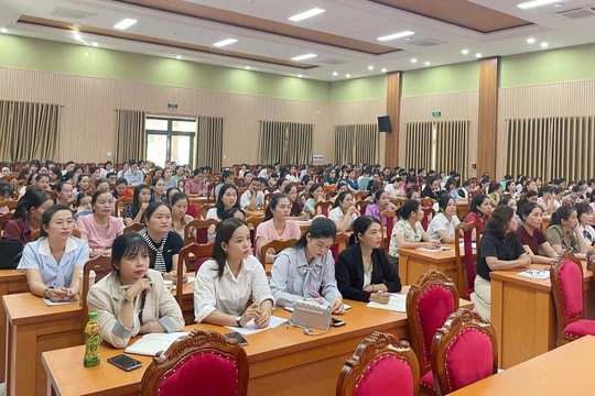 Xã Tiên Phước bồi dưỡng chính trị hè cho cán bộ quản lý và giáo viên