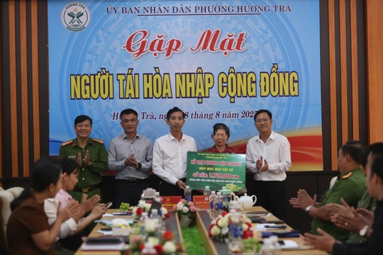 Thắp lên niềm tin hoàn lương...
