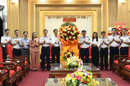 Ban Tuyên giáo và Dân vận Thành ủy Đà Nẵng chúc mừng Ngày truyền thống lực lượng Cảnh sát biển Việt Nam