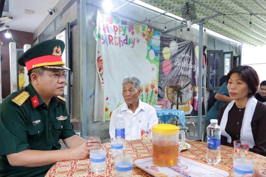 Thăm, động viên gia đình có con nhỏ bị đuối nước