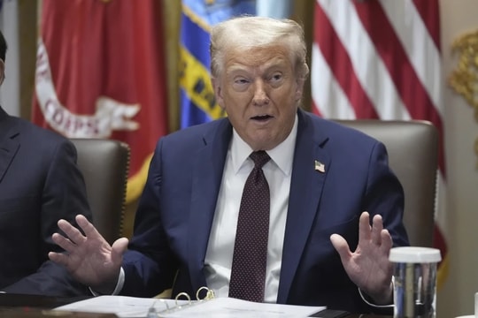 Ông Trump kết hợp cứng rắn và mềm mỏng trong ván cờ với Trung Quốc