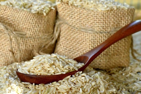 Giá lúa gạo hôm nay 28/8: Gạo giảm nhẹ, lúa và phụ phẩm ổn định