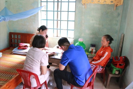 Đưa dịch vụ công đến tận nhà dân